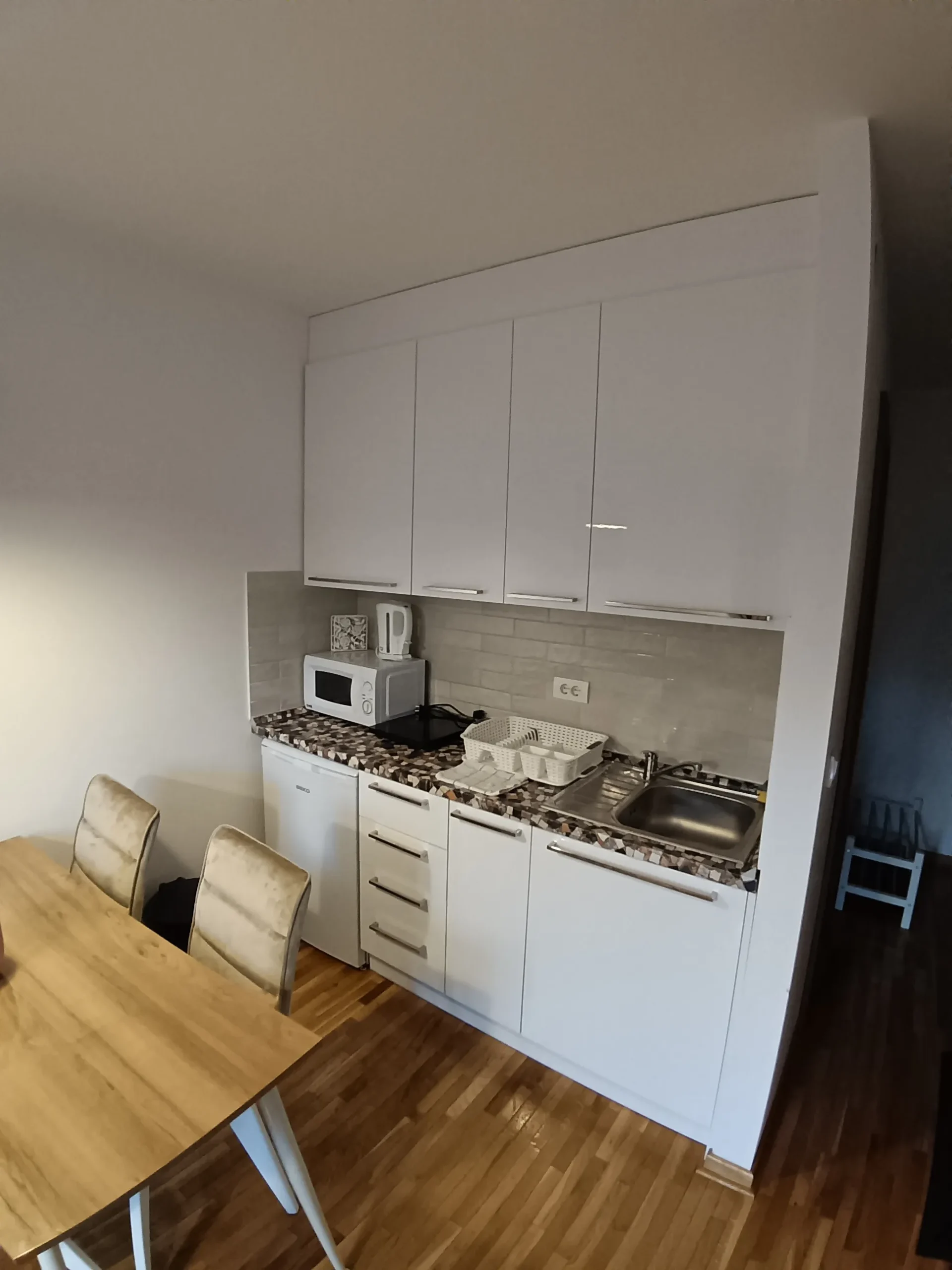 Studio 9c45 sa garažom - 3