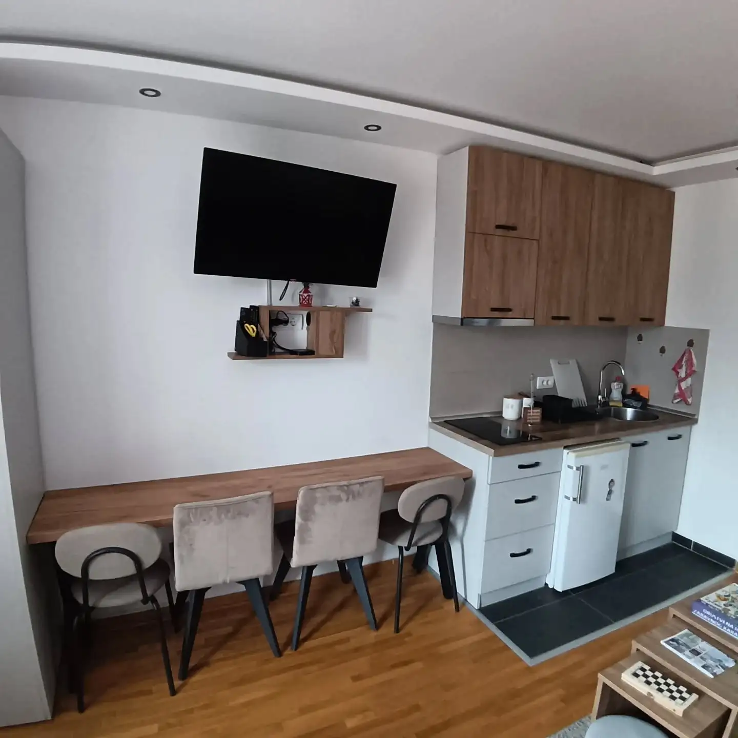 Studio 9c65 sa garažom - 2